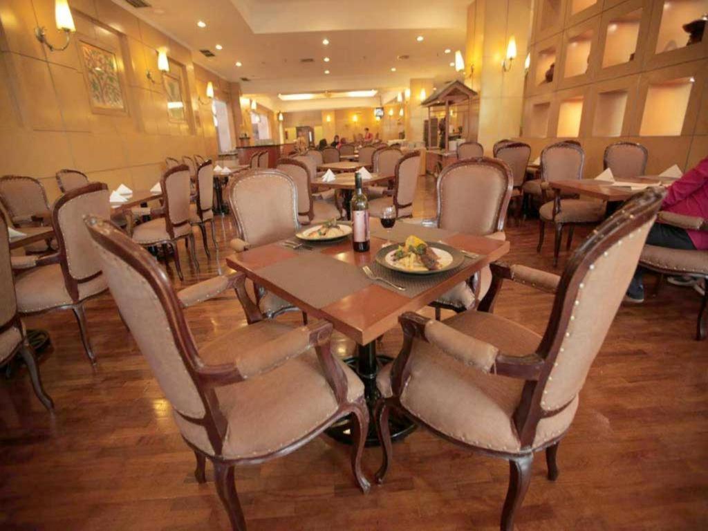 Oasis Amir Hotel Jacarta Exterior foto