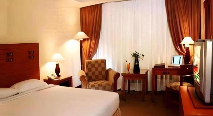 Oasis Amir Hotel Jacarta Exterior foto